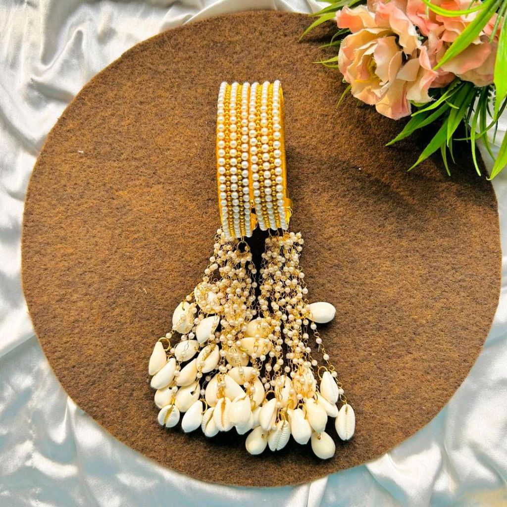 Shell Kalire (pair)