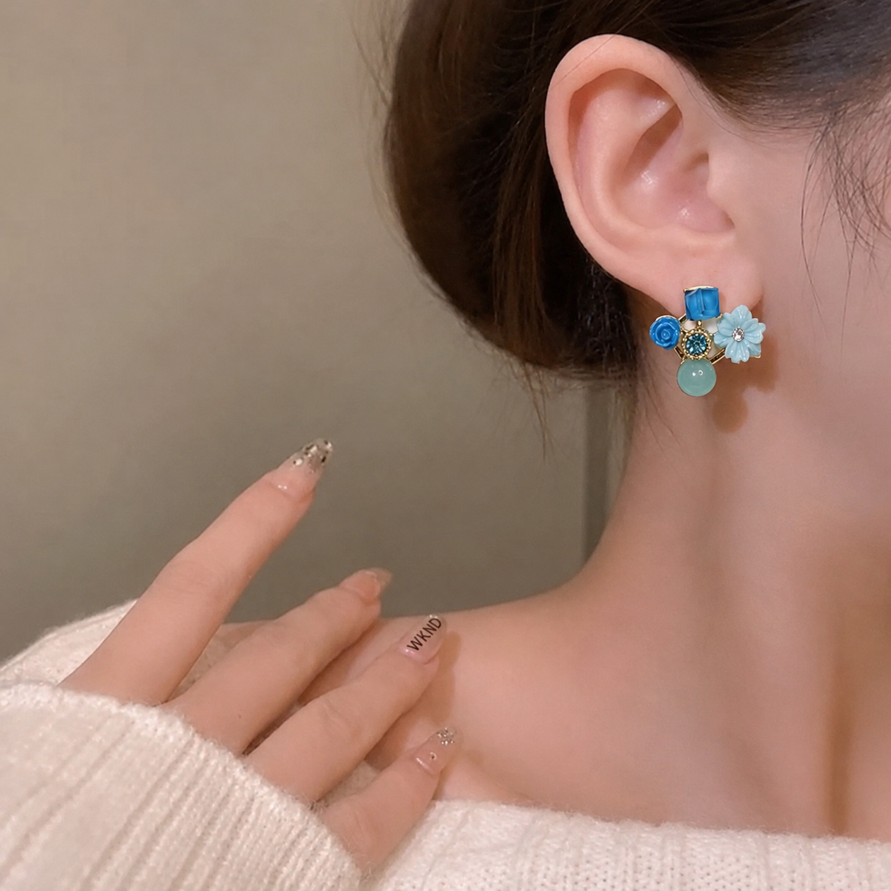 Blue Daisy Studs ~ Korean style